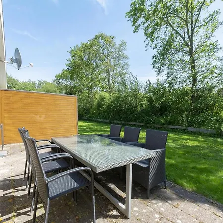 Recreational In A Tree-rich Park Holiday home *